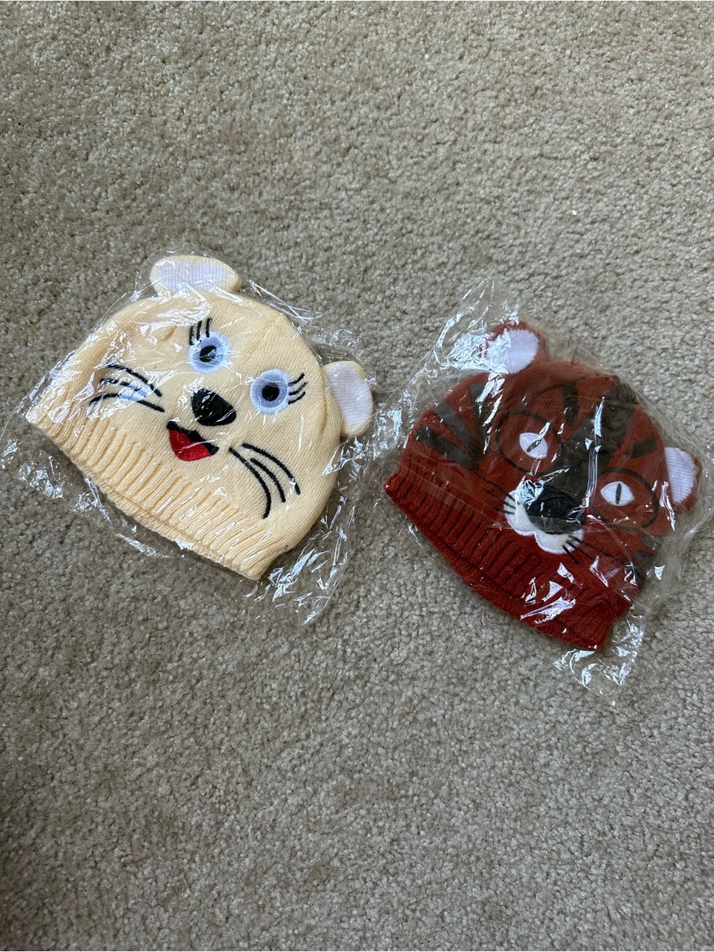 2-Pack Kids Animal Knit Beanies Tiger & Bear Hats Size 44-46cm / 17.3-18.1 - Picture 2 of 3